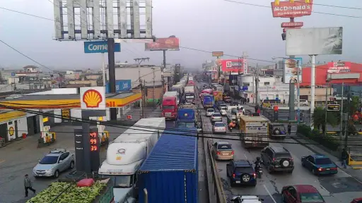 La policía de tránsito hizo varias recomendaciones para quienes viajarán de regreso a la capital. ,Archivo.