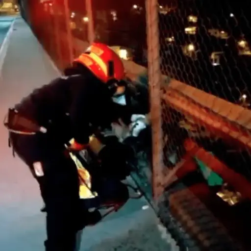 rescate-puente-incienso-hombre-1.png ,