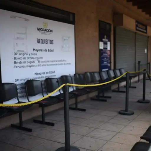 centro-de-emision-de-pasaportes-instituto-de-migracion-guatemala-brote-covid-19-coronavirus-pandemia-guatemala-4-1024x683-1.jpg ,