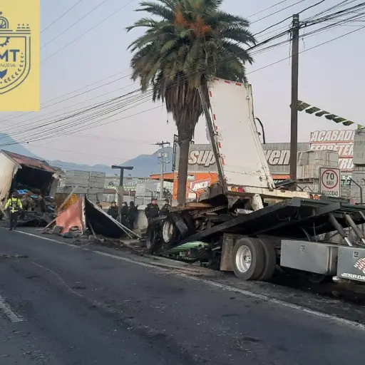 Retiran-contenedor-que-se-incendio-en-ruta-al-Pacifico.jpg ,