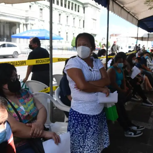 vacunacion-y-pruebas-deteccion-covid-19-coronavirus-guatemala-pandemia-2022-parque-centralfotos-omar-solis-8.jpeg ,