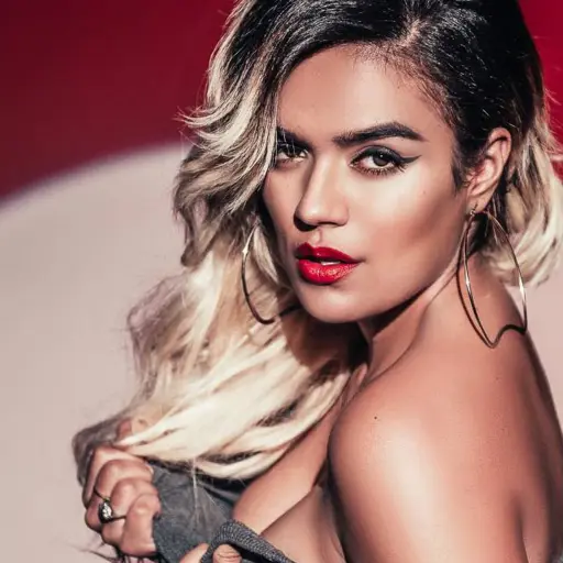 karol-g-publinews-.jpg ,