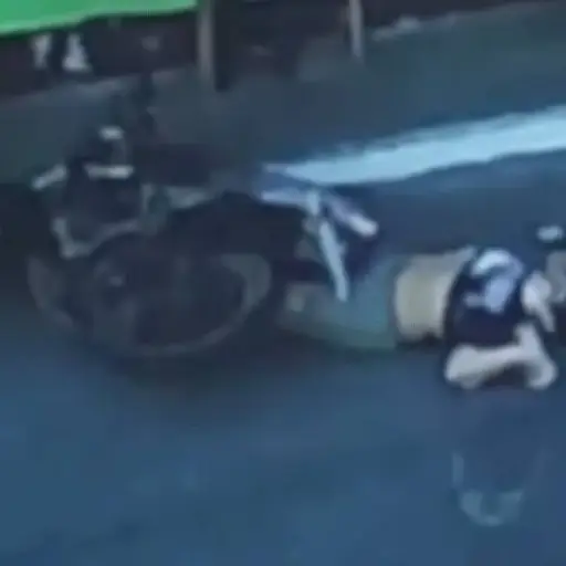 Mujer-que-viajaba-en-moto-es-atacada-a-balazos-en-San-Miguel-Petapa.png ,