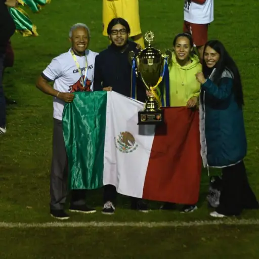 roberto-hernandez.jpg ,