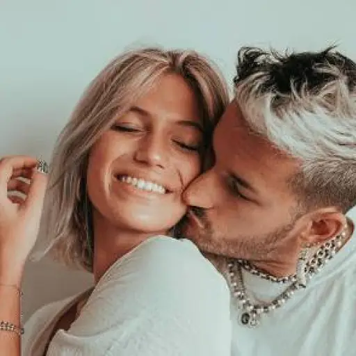 ricky-montaner-y-Stefi-Roitman.png ,