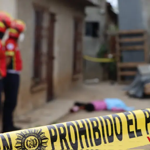 mujer-muere-en-ataque-armado-en-zona-6-de-mixco-foto-bomberos-municipales-23-de-enero-2022-scaled-1.jpg ,