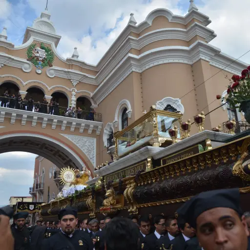 cristoyacentesantodomingo1-50e05d32923a5b274dead2a31e0be3be-scaled-1.jpg ,