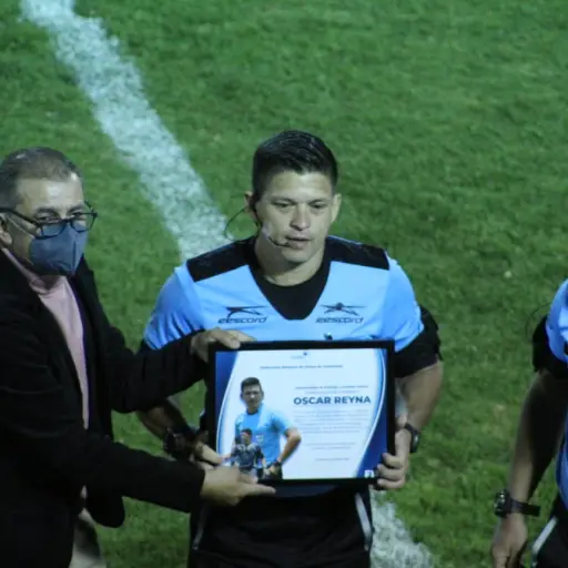 Oscar-Reyna-se-retira-del-arbitraje-2.jpeg ,