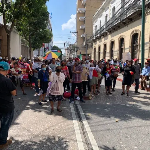 manifestacion-pobladores-linea-ferrea.jpg ,