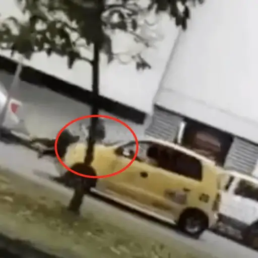 taxista-agente-transito-Colombia.png ,