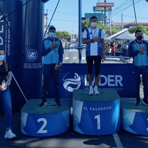 erick-barrondo-campeon-centroamericano-publinews-1-1.png ,