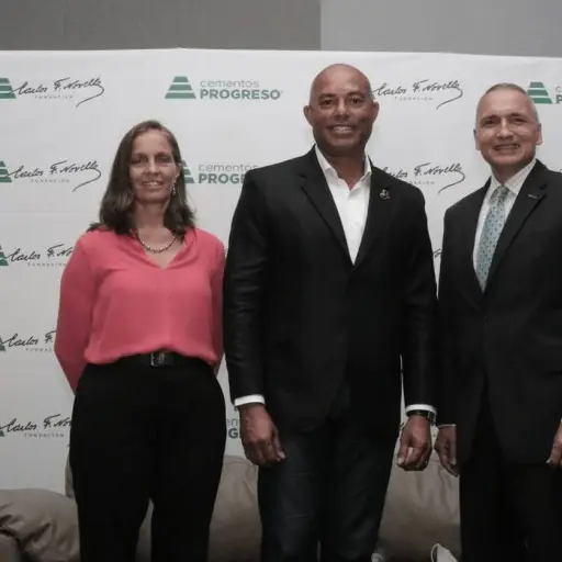 mariano-rivera-cementos-progreso-fundacion-carlos-f-novella-publinews-1-1.png ,