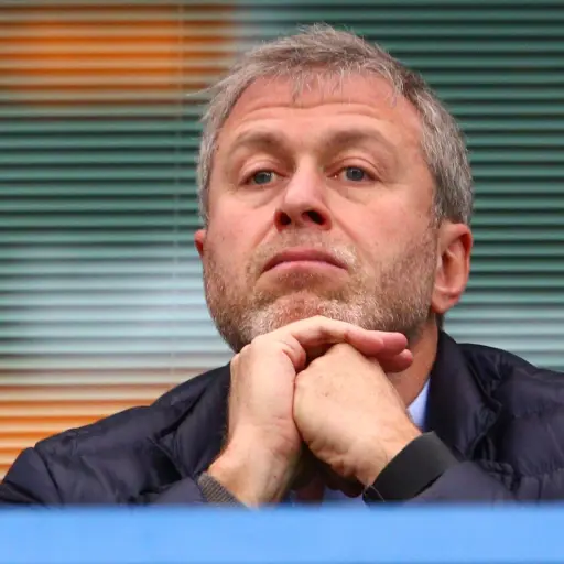 Roman-Abramovich-sancion-Premier-League1-scaled-1.jpg ,