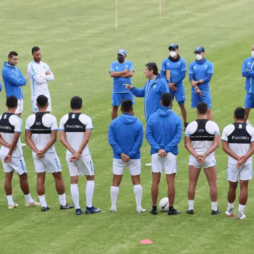 luis-fernando-tena-conferencia-de-prensa-publinews-.png ,