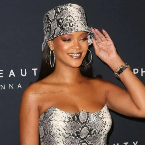rihanna-727898b7c09e7efaea4c334798a77964.jpg ,