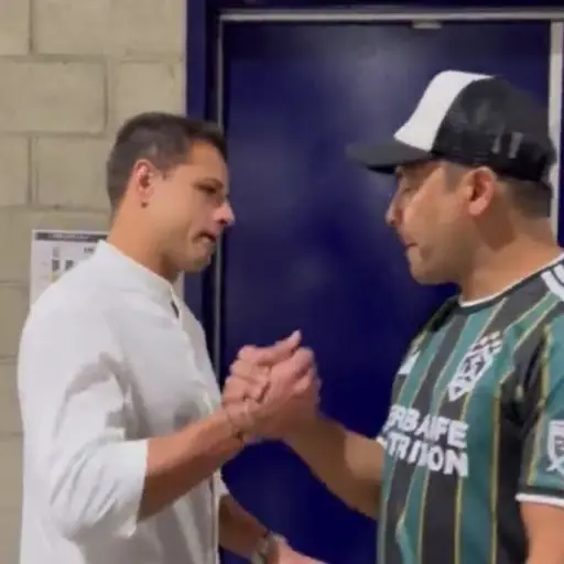 carlos-ruiz-chicharito.jpg ,