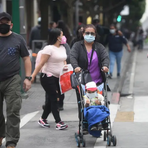 temporada-de-frio-en-guatemala-durante-la-pandemia-2021-sexta-avenida-2.jpg ,