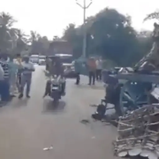 video-procesion-toco-cable-alta-tension-11-murieron-electrocutados-india-publinews.png ,