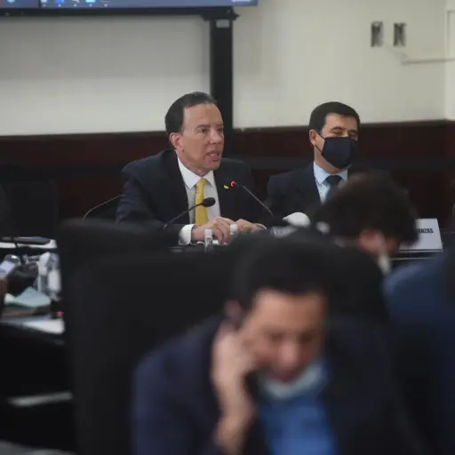 jefes-de-bloque-congreso-de-la-republica-18-de-abril-2022-foto-edwin-bercian-publinews-emisoras-unidas-4-alvaro-gonzalez-ricci-ministro-de-finanzas.jpg ,