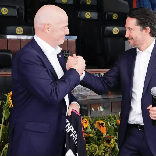 gianni-infantino-presidente-fifa-revisa-avances-mundial-mexico-publinews-1-1.png ,