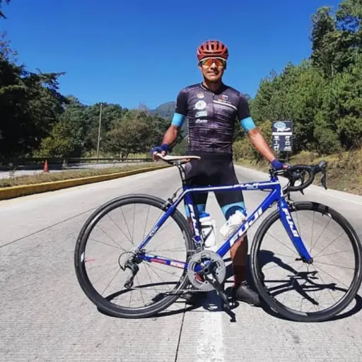 sergio-chumil-correra-en-europa-equipo-espanol-publinews-2-1.png ,