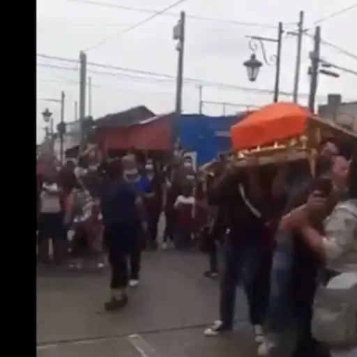 VIDEO.-Con-baile-incluido-asi-le-dieron-el-ultimo-adios-a-comerciante-asesinado-en-Mixco-.png ,