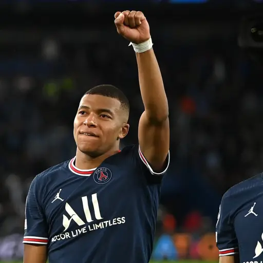 mbappe-esta-en-madrid-scaled-1.jpg ,