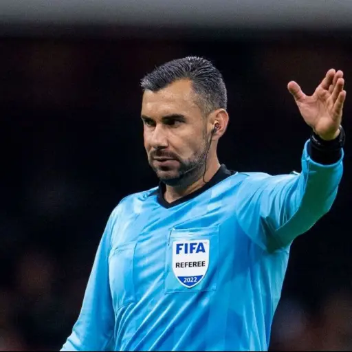 mario-escobar-toca.jpg ,