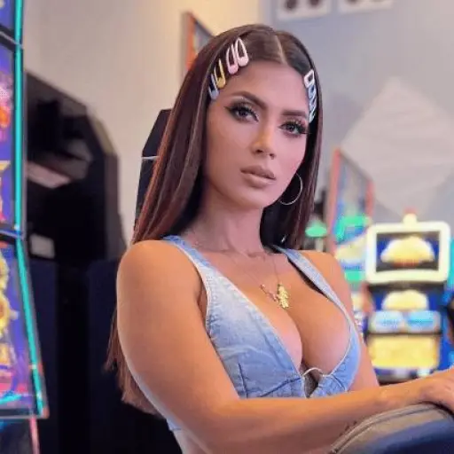 kimberly-flores-publinews-1-2.png ,