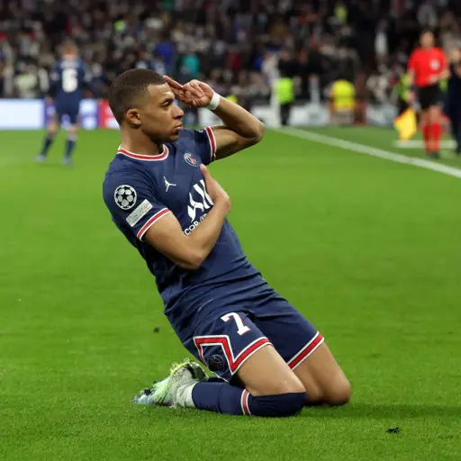 mbappe-al-Real-Madrid-2-scaled-1.jpg ,