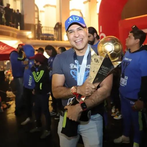 Neto-Bran-titulo-de-Mixco-1.jpg ,