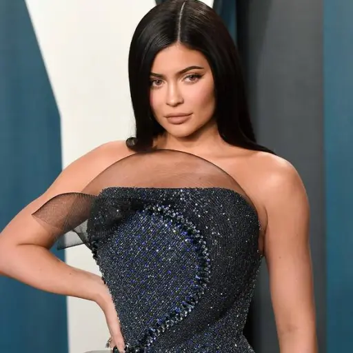 kyliejenner-c1ba324c6bb62daac3b18579f2362e56.jpg ,