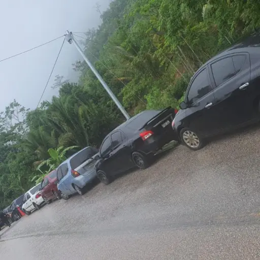 vehiculos-presuntos-coyotes-detenidos.jpeg ,