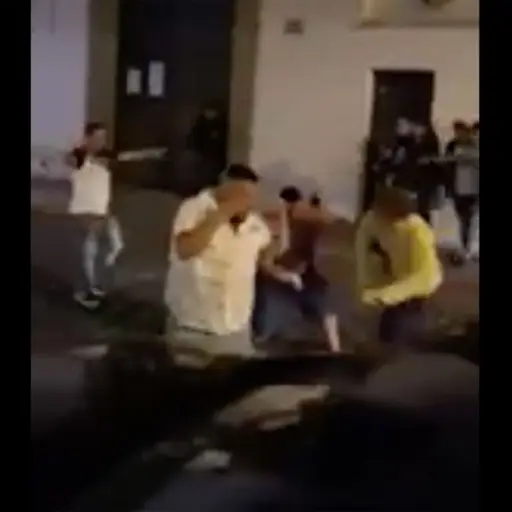 nueva-pelea-grupal-antigua.jpg ,