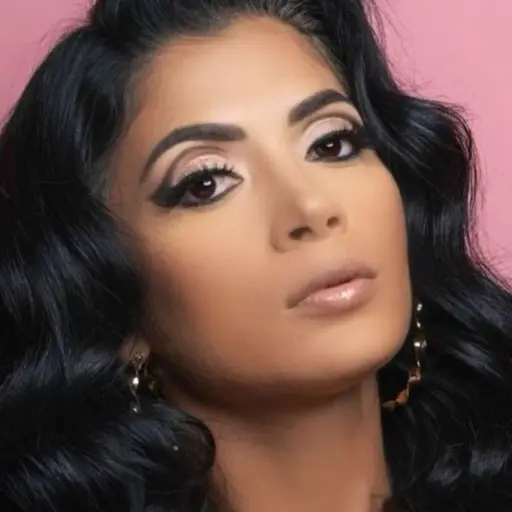 kimberly-flores-publinews-1-1.jpg ,