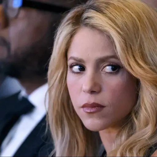 shakira-publinews-1-2.jpg ,