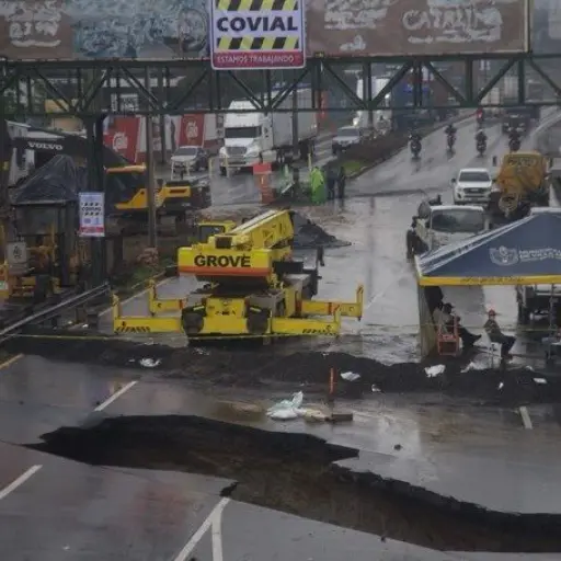 hundimiento-socavamiento-ruta-pacifico-3.jpg ,