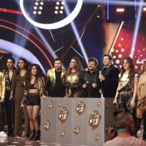 la-academia-publinews-.png ,