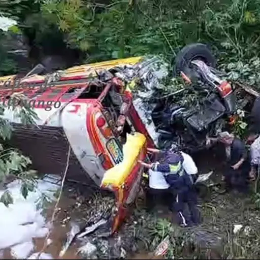 bus-extraurbano-cae-barranco-santo-domingo-xenacoj.jpg ,