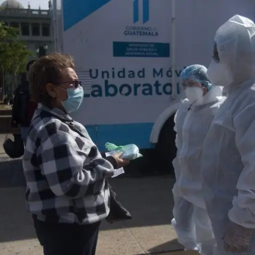 pruebas-covid-19-hisopados-plaza-constitucion-publinews2.jpg ,