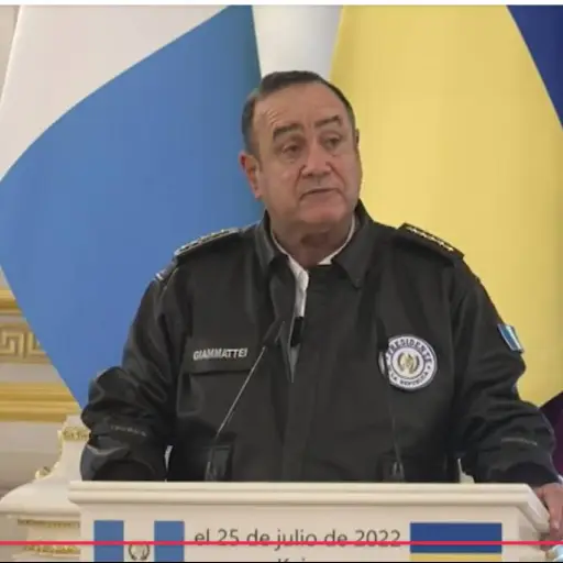 Giammattei-en-Ucrania-con.png ,