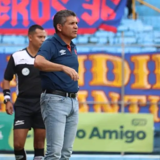 torres-servin-rojos.jpg ,