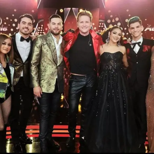 alexander-acha-academia.jpg ,