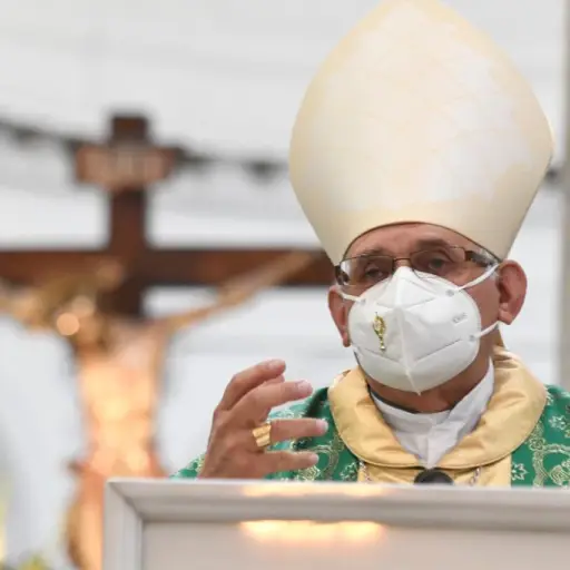 eucaristia-50-aniversario-ordenacion-sacerdotal-cardenal-ramazzini.jpeg ,
