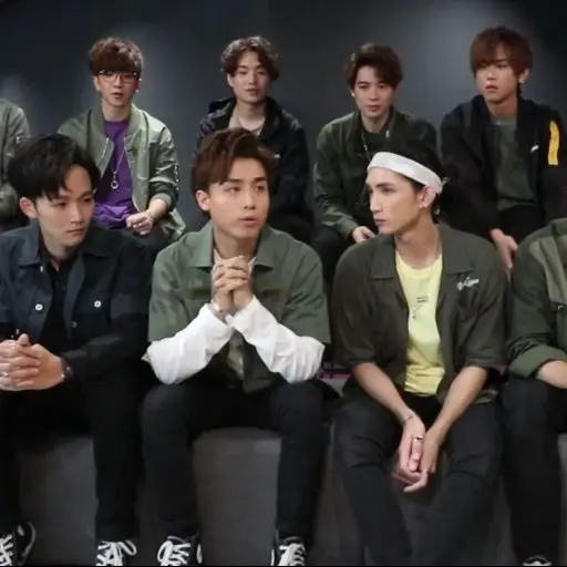 mirror.-publinews-.jpg ,