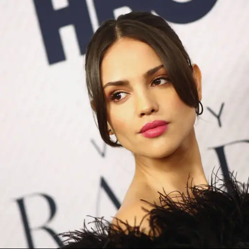 eizagonzalezromp-fe0b54a985fff88d11bcc1f8cc5dd841-scaled-1.jpg ,