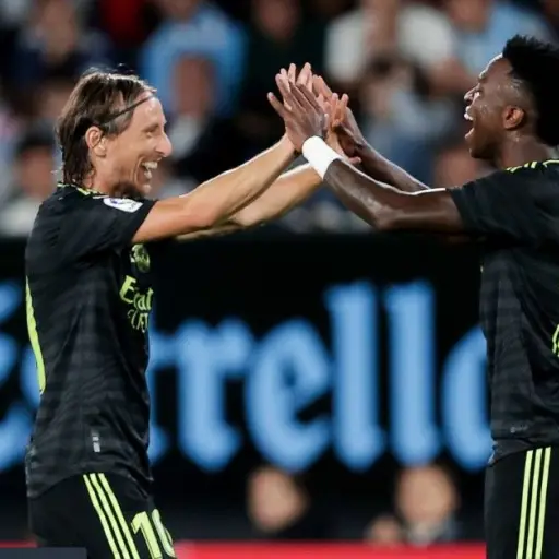 modric-vinicius.jpg ,