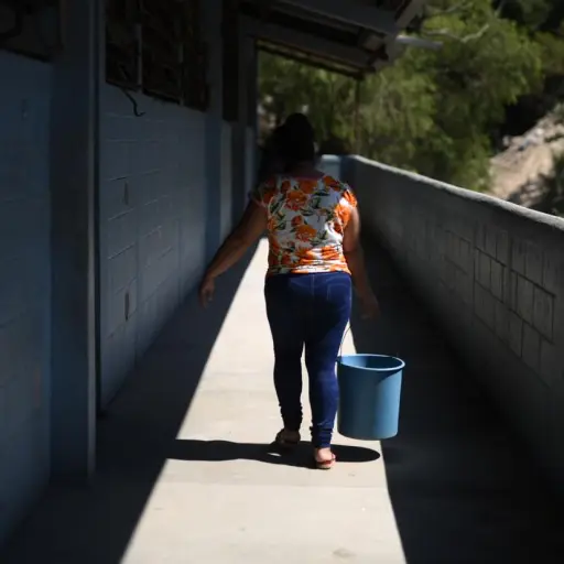 escuela-irene-sazo-en-chinautla-antes-del-regreso-a-clases-presencial-para-ciclo-escolar-en-guatemala-2022-durante-la-pandemia-covid-19-coronavirus-2.jpg ,