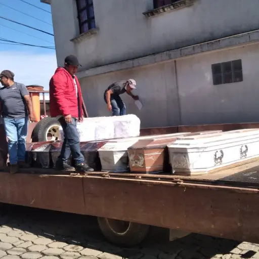 feretros-para-familia-que-murio-por-incendio-en-magdalena-milpas-altas-suchitepequez-6-septiembre-2022-foto-municipalidad.jpg ,