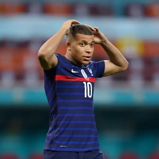 llegada-de-messi-abre-puerta-a-mbappe-para-ir-al-real-madrid-4-scaled-1.jpg ,